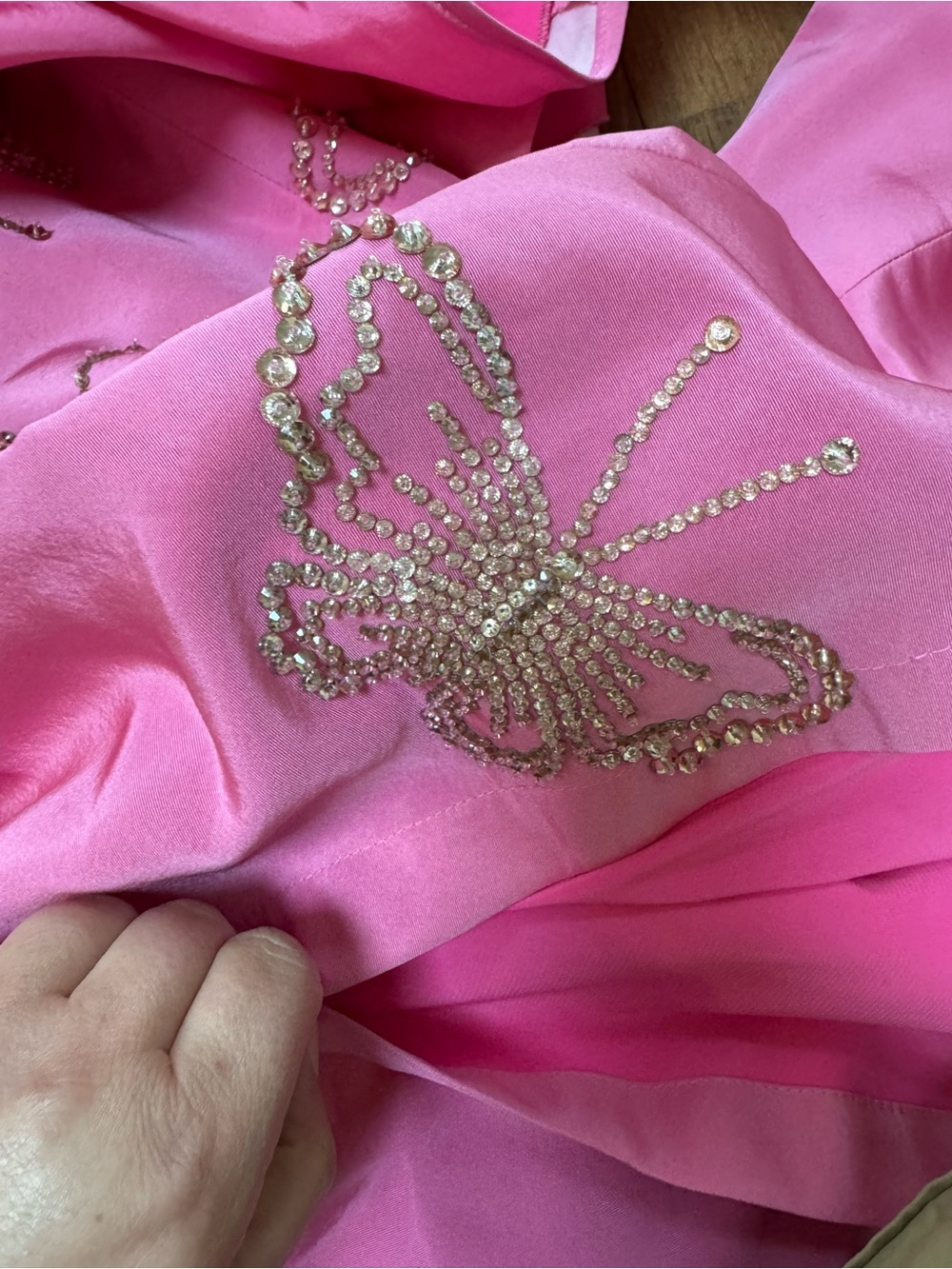 Carolina Herrera Pink trench gown with Gold Butterfly Embellishments - Picture 7 of 14